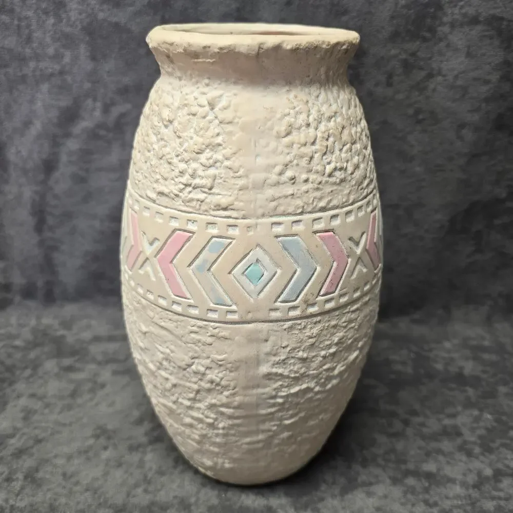 Native American Southwestern Pink Unglazed Pottery Vase Geometric Shapes 10